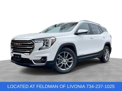 Used 2024 GMC Terrain SLT image 1