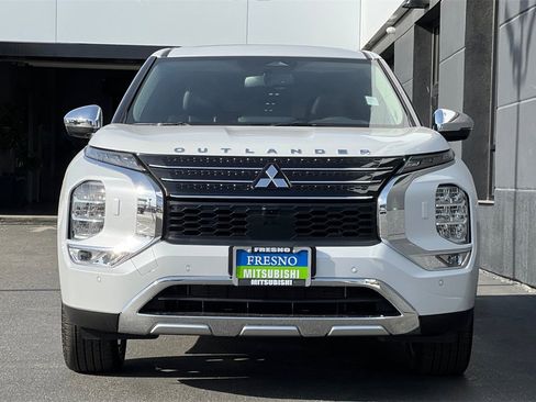 New 2025 Mitsubishi Outlander SE image 10