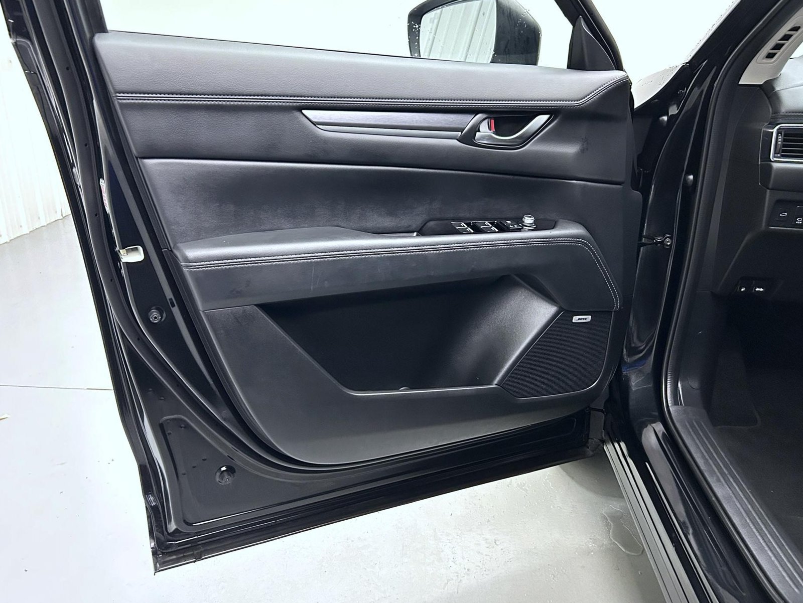 Certified 2025 MAZDA CX-5 AWD 2.5 S w/ Premium Plus Pkg image 9