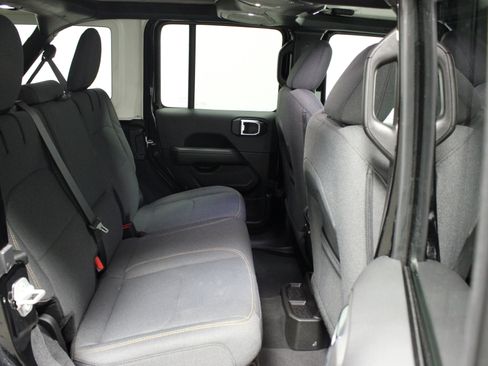 Used 2025 Jeep Wrangler Sahara w/ Safety Group image 15