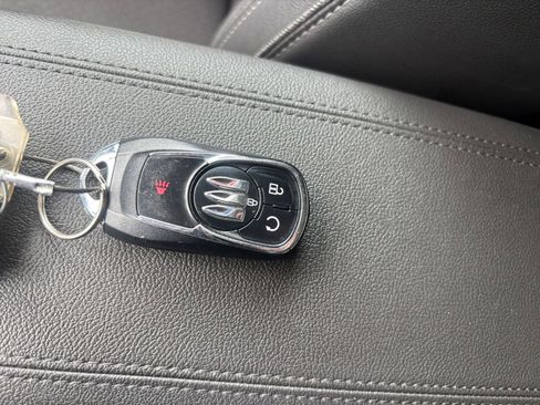 Used 2025 Buick Encore GX Preferred FWD image 23