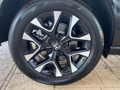 Used 2026 Honda HR-V EX-L image 11