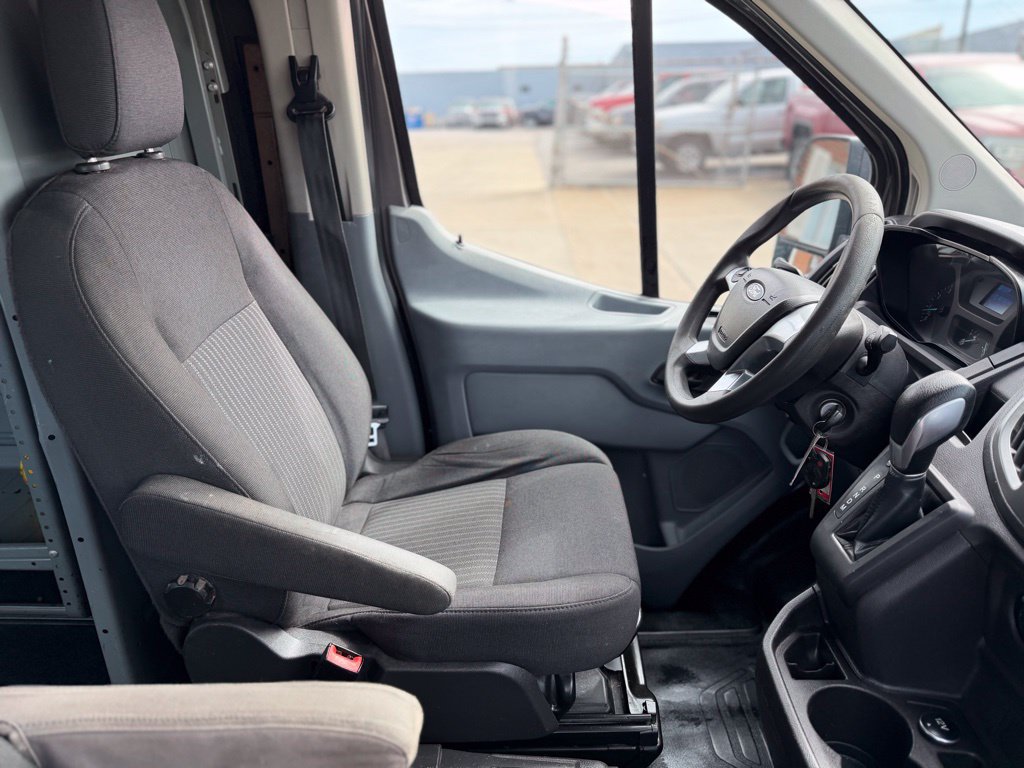 Used 2015 Ford Transit 150 130 Low Roof RWD image 19