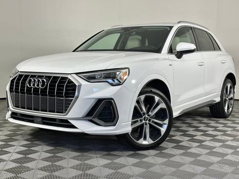 Used 2020 Audi Q3 2.0T Premium Plus w/ Premium Plus Package AWD/4WD image 39