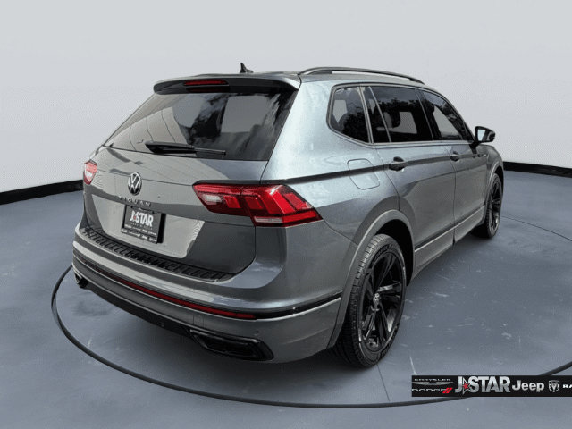 Used 2023 Volkswagen Tiguan SE R-Line FWD image 5
