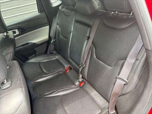Used 2025 Jeep Compass Limited AWD/4WD image 33