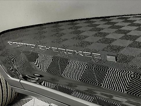 New 2025 Jeep Grand Cherokee Altitude image 10