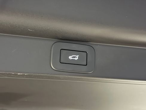 Used 2024 Land Rover Range Rover Long Wheelbase SE image 52