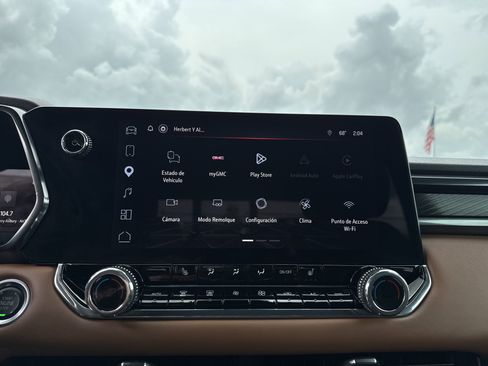 Used 2026 GMC Canyon AT4 image 24