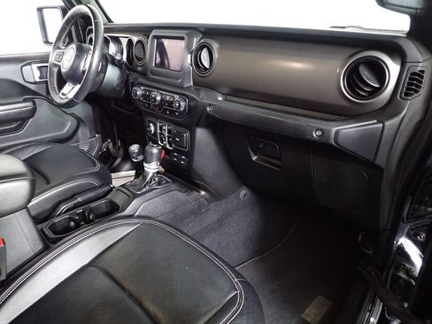 Used 2020 Jeep Gladiator Sport w/ Quick Order Package 24S AWD/4WD image 39