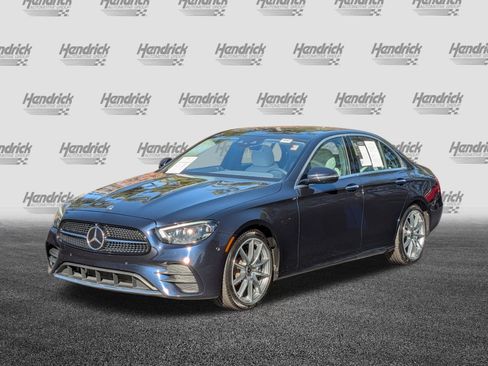 Used 2022 Mercedes-Benz E 350 4MATIC Sedan image 5