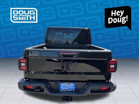 New 2025 Jeep Gladiator Sport image 5