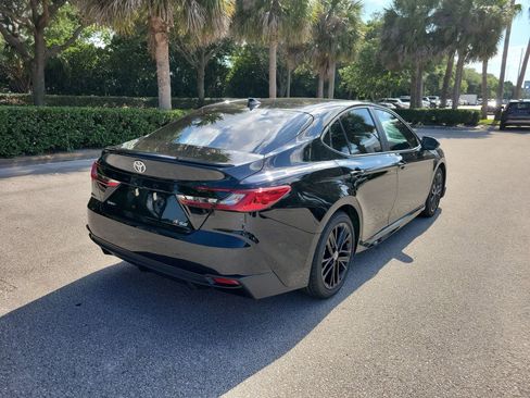 New 2026 Toyota Camry SE FWD image 3