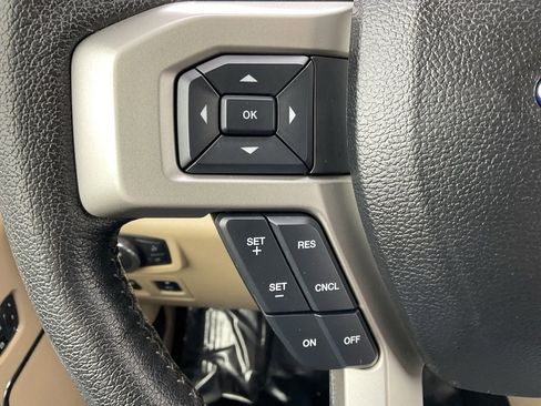 Used 2016 Ford F150 Lariat image 13