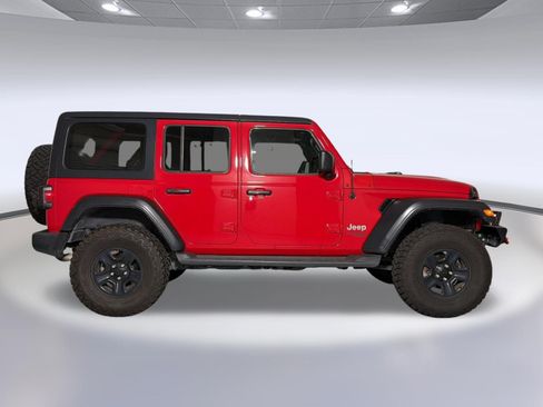 Used 2018 Jeep Wrangler Unlimited Sport AWD/4WD image 5