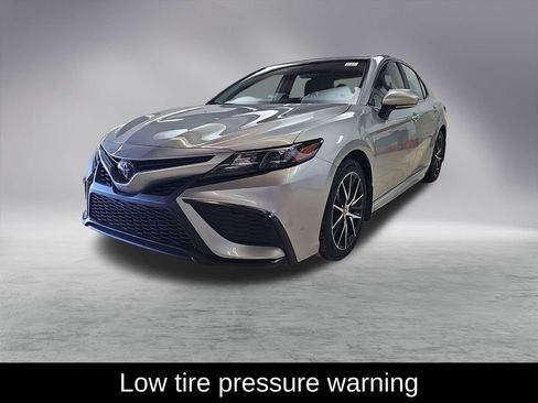 Used 2024 Toyota Camry SE image 8