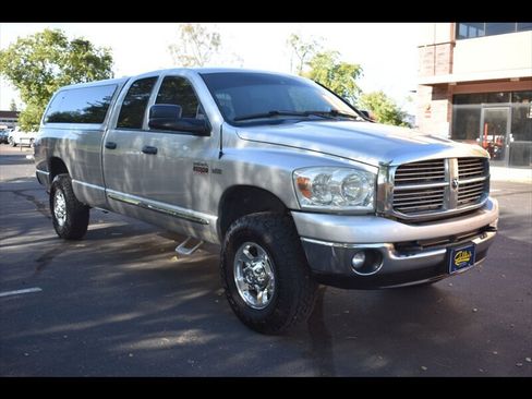 Used 2008 Dodge Ram 2500 Truck SLT w/ Trailer Tow Group AWD/4WD image 2