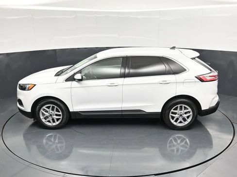 Used 2024 Ford Edge SEL AWD/4WD image 49