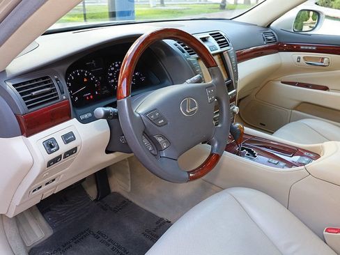 Used 2010 Lexus LS 460 w/ Luxury Value Edition image 40