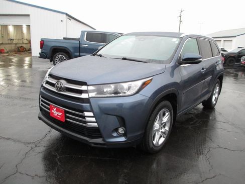 Used 2019 Toyota Highlander Limited image 9