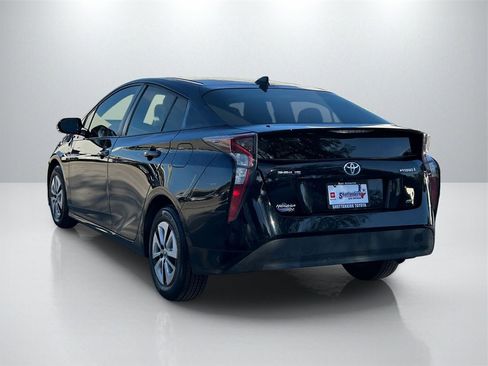 Used 2018 Toyota Prius Two image 7