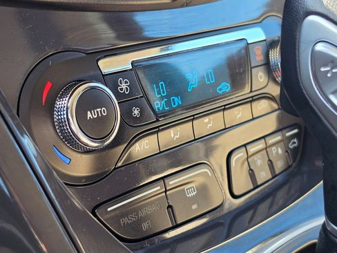 Used 2014 Ford Escape Titanium w/ Equipment Group 401A AWD/4WD image 21