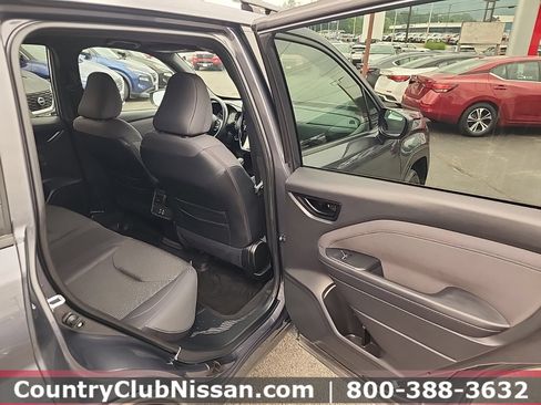 Used 2025 Subaru Forester Premium AWD/4WD image 31