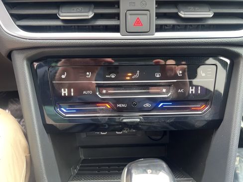 New 2026 Volkswagen Taos SEL AWD/4WD image 15
