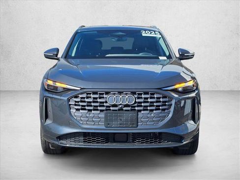 Certified 2025 Audi Q5 Premium w/ Convenience Package image 2