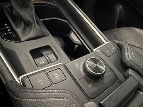 Used 2024 Toyota Grand Highlander AWD image 31
