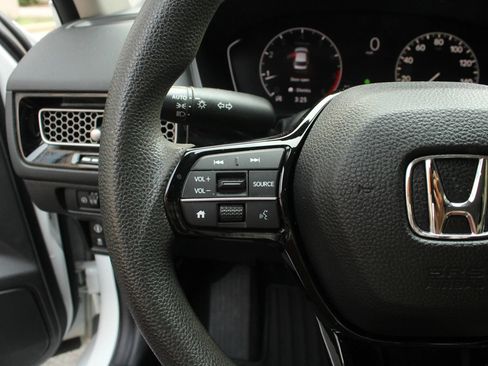 Used 2022 Honda Civic LX image 29