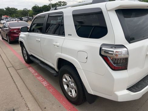 Used 2023 Toyota 4Runner SR5 Premium w/ Moonroof Package RWD image 8