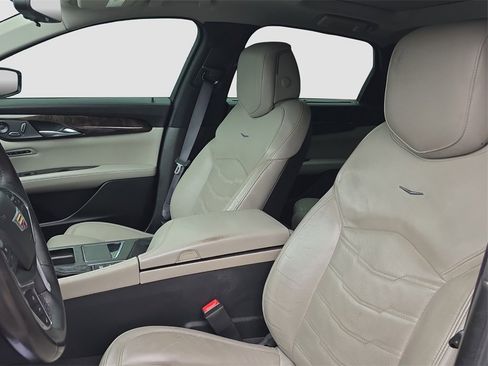 Used 2017 Cadillac CT6 Luxury image 3