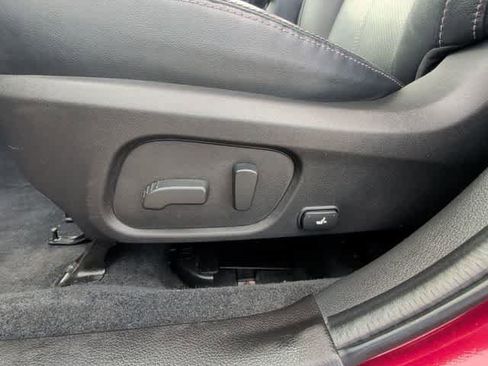 Used 2017 Subaru Forester 2.5i Touring AWD/4WD image 15