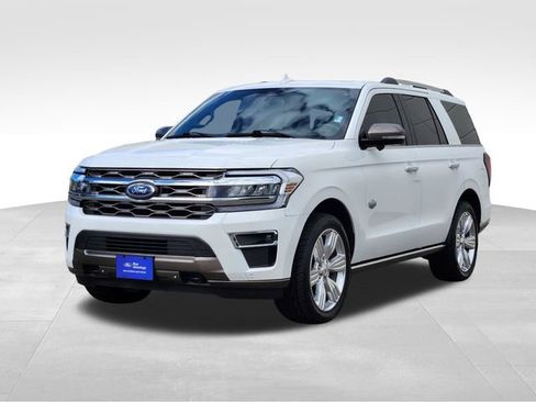 Certified 2024 Ford Expedition King Ranch AWD/4WD image 4