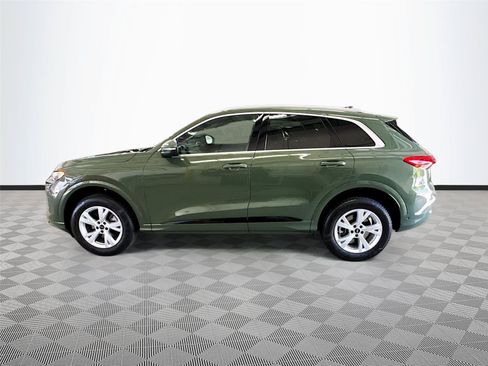 Certified 2025 Audi Q5 Premium w/ Convenience Package AWD/4WD image 4