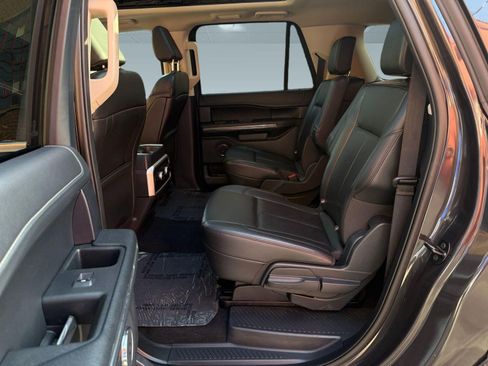 Used 2024 Ford Expedition Max XLT AWD/4WD image 12