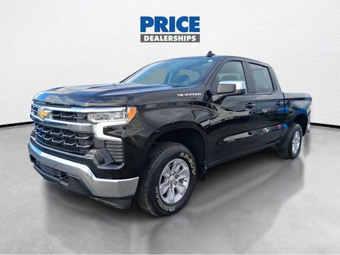 Used 2025 Chevrolet Silverado 1500 LT image 2