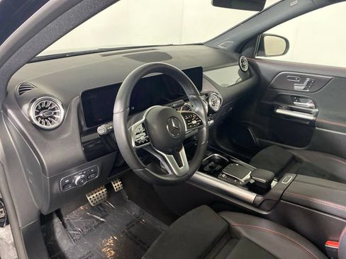 Used 2023 Mercedes-Benz GLA 250 4MATIC image 11