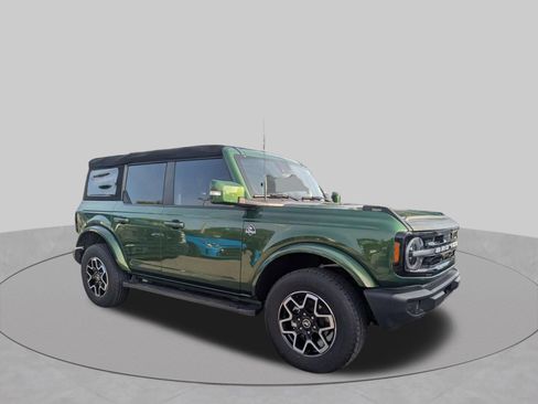 Certified 2024 Ford Bronco Outer Banks AWD/4WD image 2