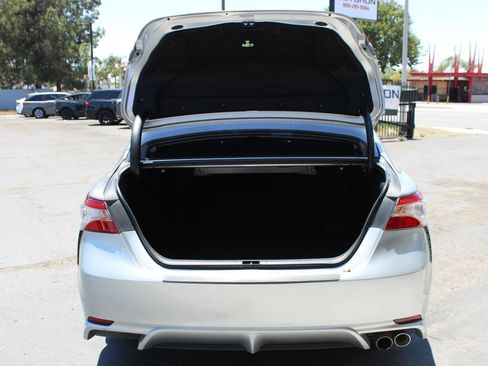 Used 2018 Toyota Camry SE FWD image 35