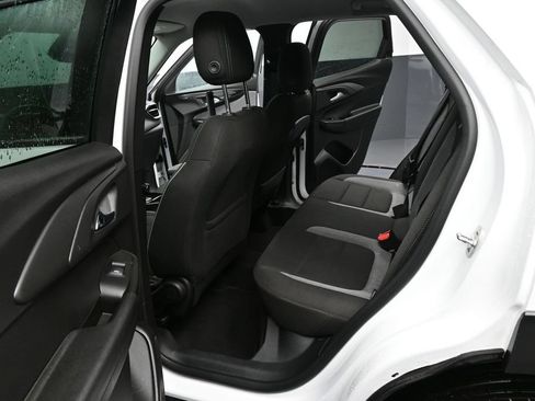Used 2025 Chevrolet TrailBlazer LT AWD/4WD image 25
