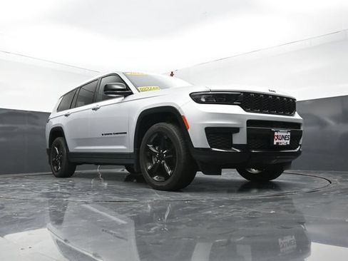 Used 2023 Jeep Grand Cherokee L Laredo AWD/4WD image 62