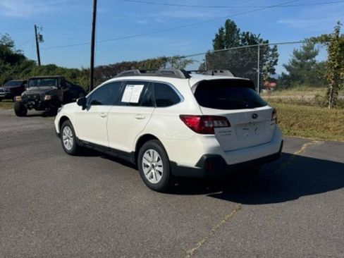 Used 2019 Subaru Outback 2.5i Premium AWD/4WD image 6