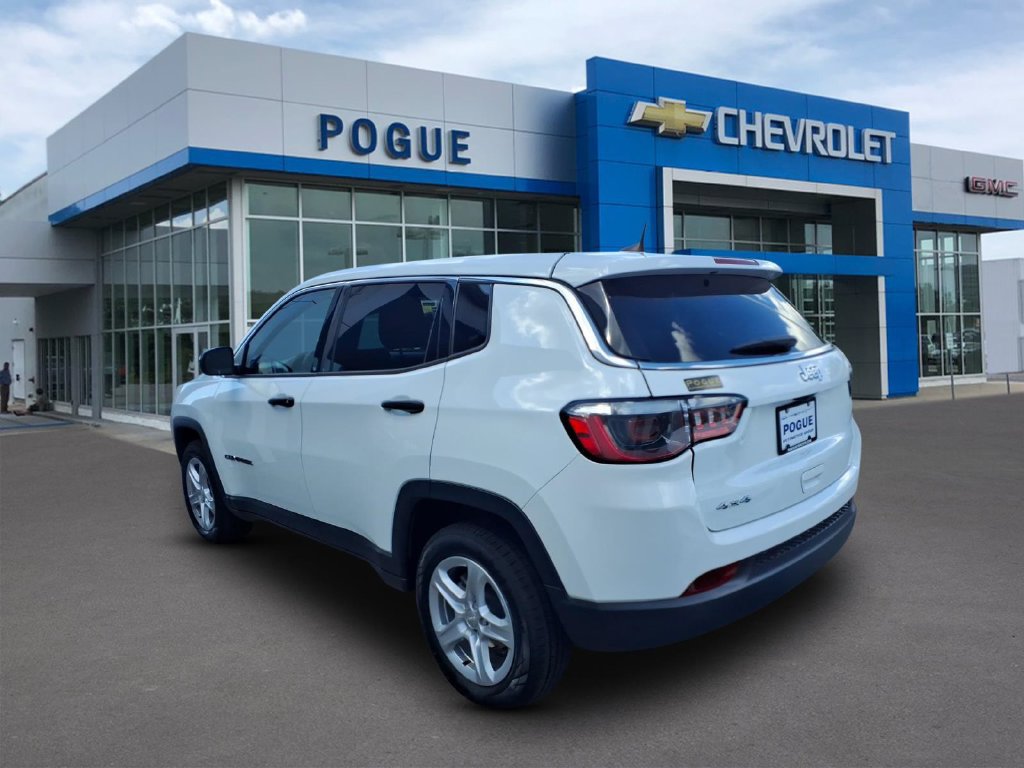 Used 2024 Jeep Compass Sport AWD/4WD image 3