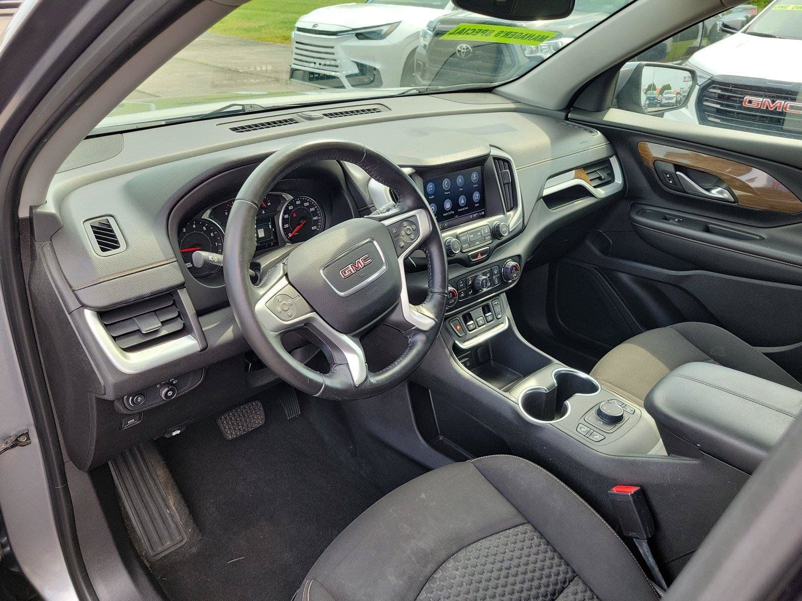 Used 2018 GMC Terrain SLE w/ Driver Convenience Package FWD image 17