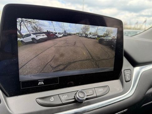 Used 2024 Chevrolet Blazer LT FWD image 18
