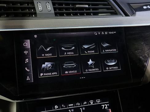 Used 2024 Audi Q8 e-tron Prestige w/ Prestige Package AWD/4WD image 21