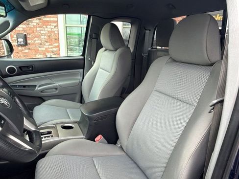 Used 2013 Toyota Tacoma Base V6 image 11