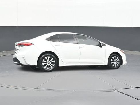 Used 2022 Toyota Corolla LE FWD image 46